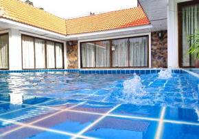 Отель Baan Golden Pool Villa  Сам Рой Йот